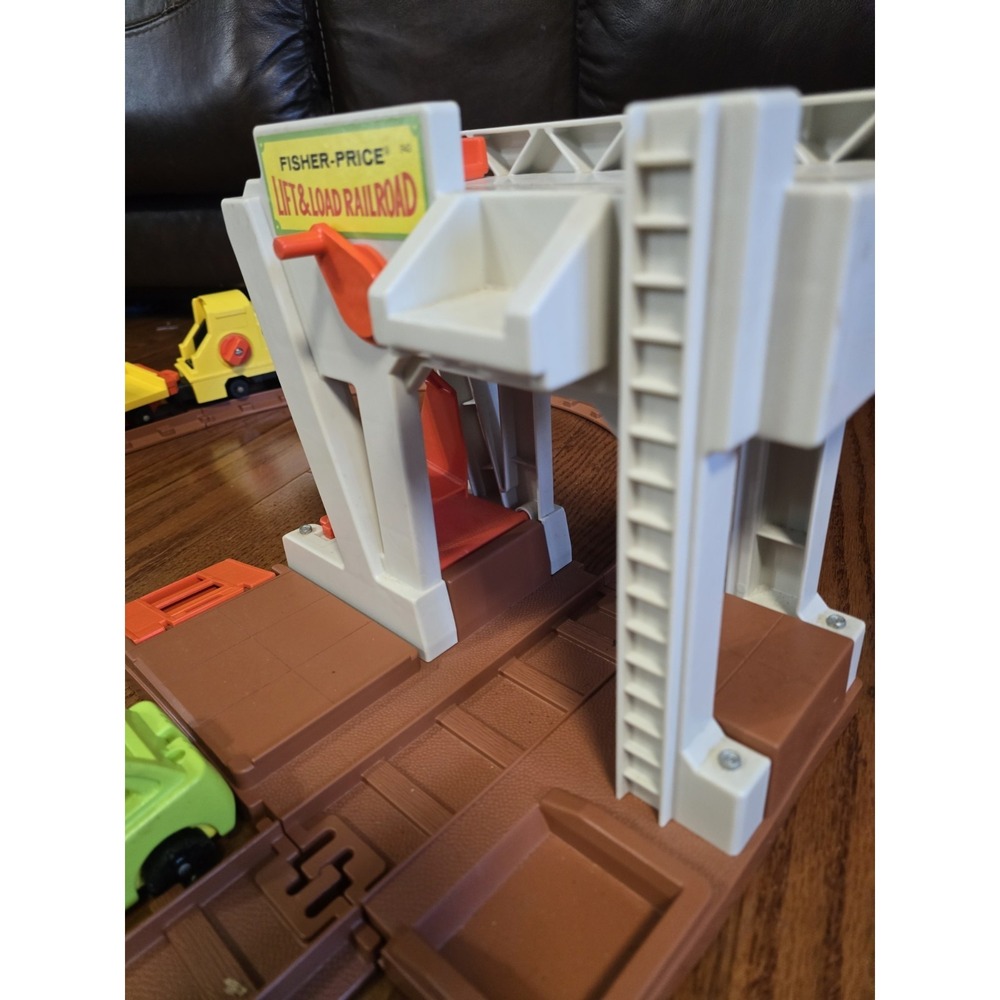 Fisher Price Little People Lift and Load Railroad #943 near complete - Picture 10 of 16